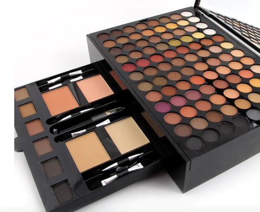 Universal Ultimate Makeup Set