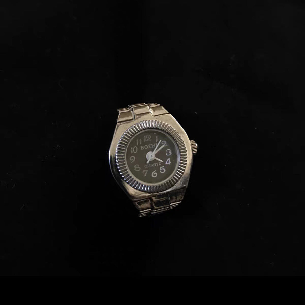 Vintage Couple Watches with Simple Ring Design