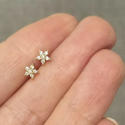 925 Sterling Silver Heart Stud Earrings