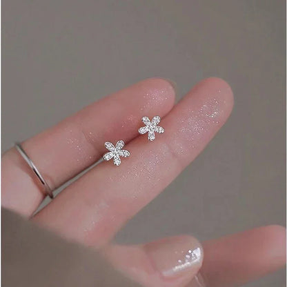 925 Sterling Silver Heart Stud Earrings