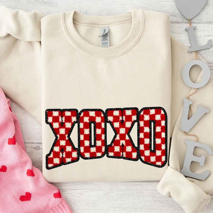 XOXO Checkered Valentine Sweatshirt – Furry Style Printed Sweater