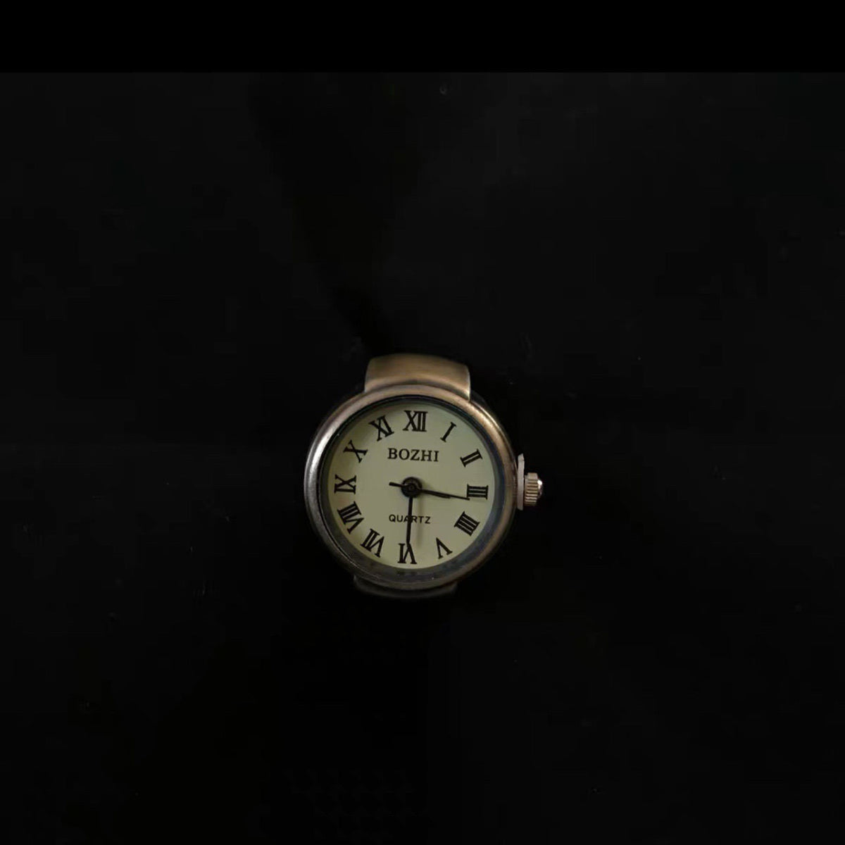 Vintage Couple Watches with Simple Ring Design