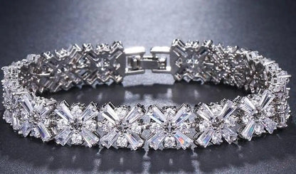 Universal Luxury Crystal Charm Bracelets for Women